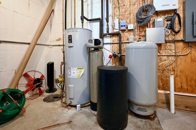 24242 Pfeiffer Hill Road, Wilson Twp, MN 55987