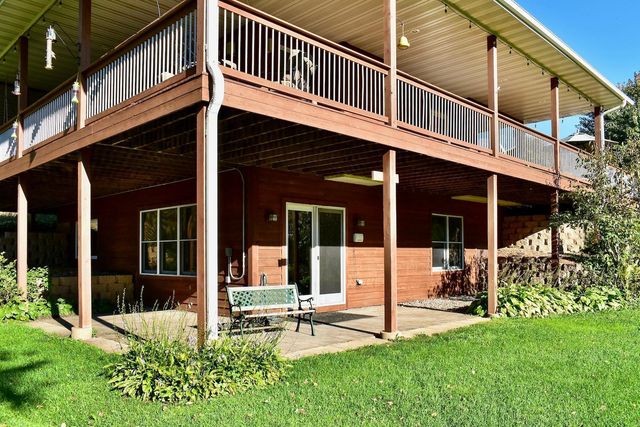 24242 Pfeiffer Hill Road, Wilson Twp, MN 55987