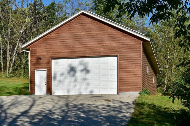 24242 Pfeiffer Hill Road, Wilson Twp, MN 55987