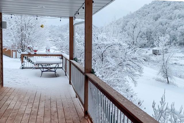 24242 Pfeiffer Hill Road, Wilson Twp, MN 55987