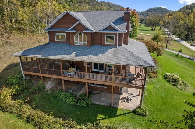 24242 Pfeiffer Hill Road, Wilson Twp, MN 55987