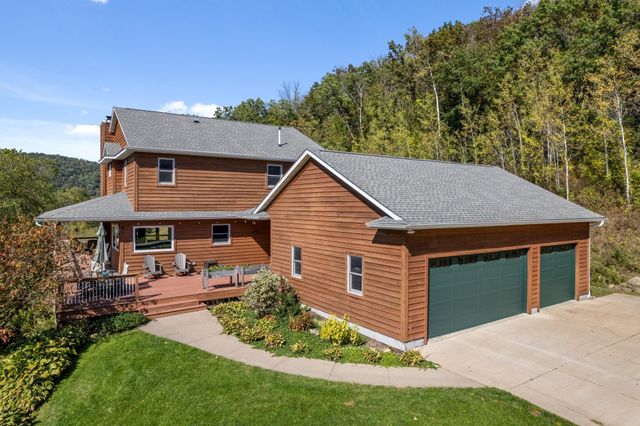 24242 Pfeiffer Hill Road, Wilson Twp, MN 55987