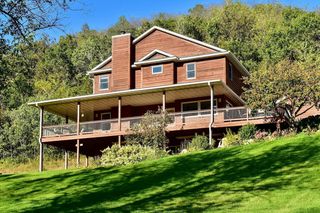 24242 Pfeiffer Hill Road, Wilson Twp, MN 55987