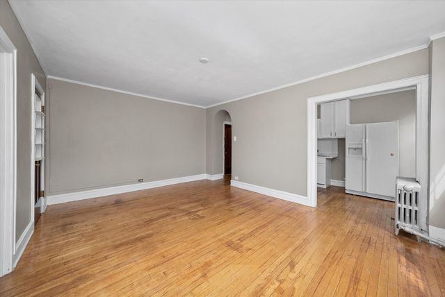 3017 E 78TH Street 4B, Chicago, IL 60649