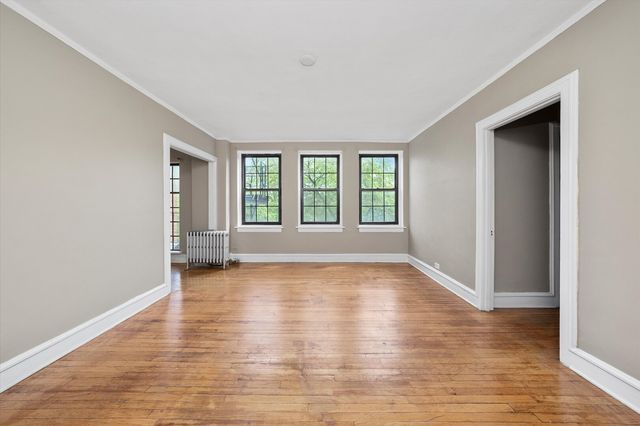 3017 E 78TH Street 4B, Chicago, IL 60649