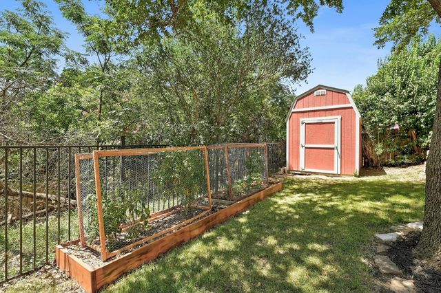 122 Acapulco DR, Lakeway, TX 78734