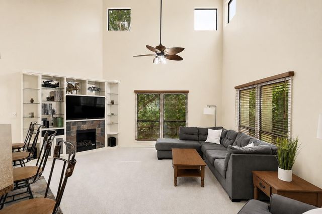 122 Acapulco DR, Lakeway, TX 78734