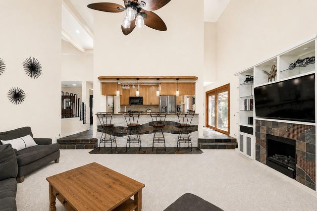 122 Acapulco DR, Lakeway, TX 78734