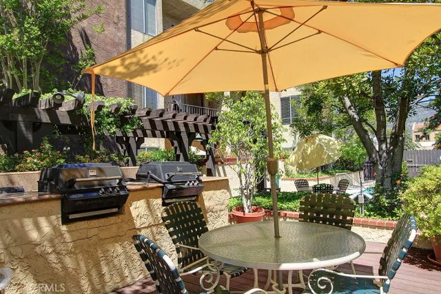 365 Burchett, Glendale, CA 91203