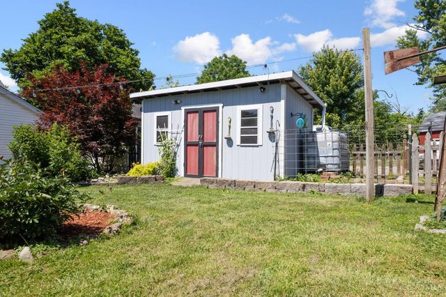 320 E Plane Street, Bethel, OH 45106