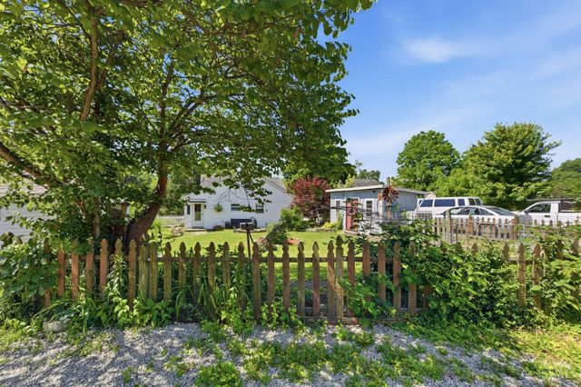 320 E Plane Street, Bethel, OH 45106