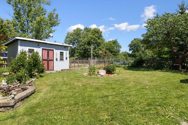320 E Plane Street, Bethel, OH 45106