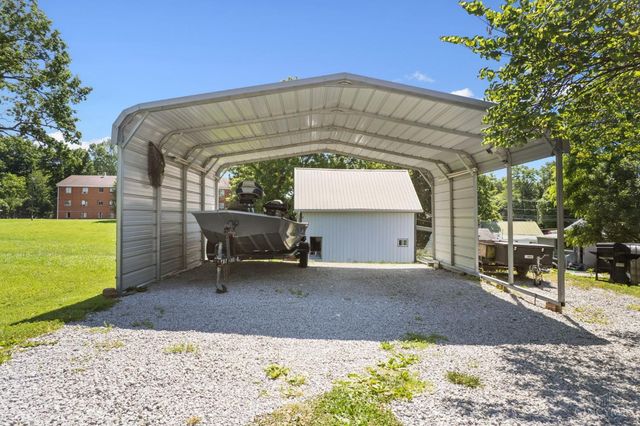 320 E Plane Street, Bethel, OH 45106
