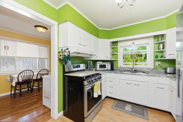 320 E Plane Street, Bethel, OH 45106
