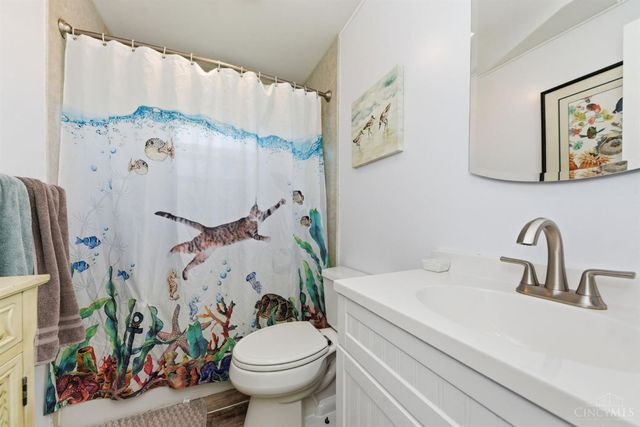 320 E Plane Street, Bethel, OH 45106