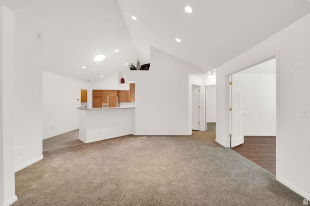 2136 W JORDAN VILLA DR, West Jordan, UT 84088