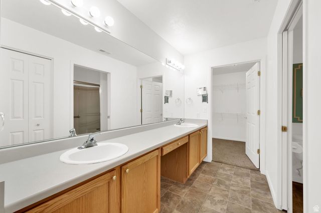2136 W JORDAN VILLA DR, West Jordan, UT 84088