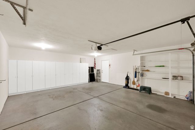 2136 W JORDAN VILLA DR, West Jordan, UT 84088