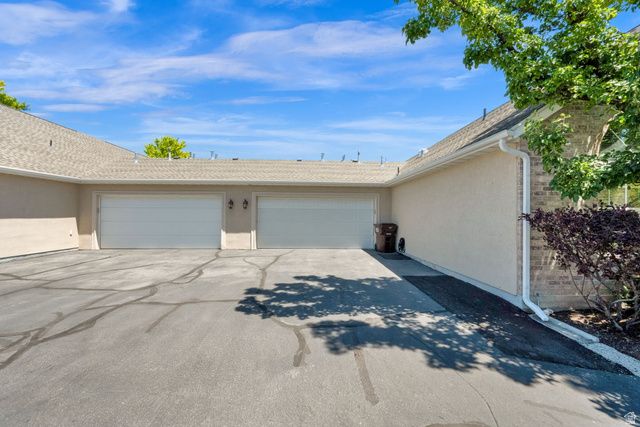 2136 W JORDAN VILLA DR, West Jordan, UT 84088