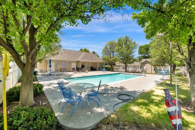 2136 W JORDAN VILLA DR, West Jordan, UT 84088