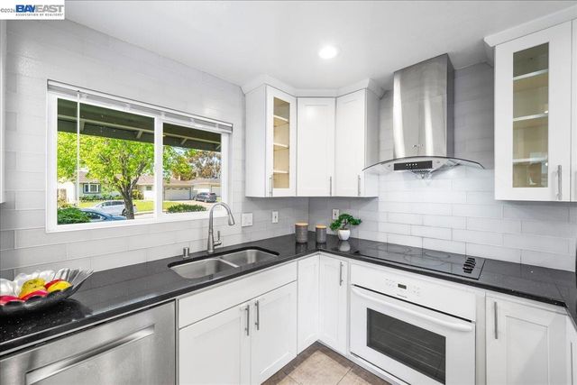 48252 Cottonwood St, Fremont, CA 94539