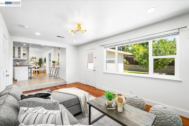 48252 Cottonwood St, Fremont, CA 94539