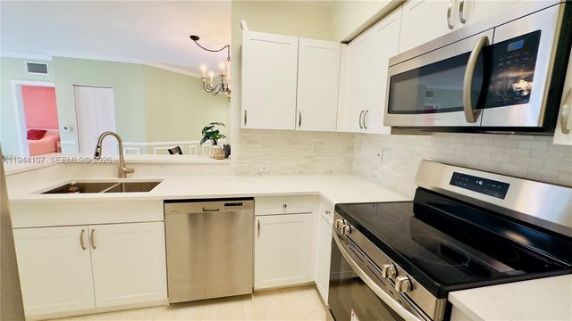17125 N Bay Rd 3311, Sunny Isles Beach, FL 33160