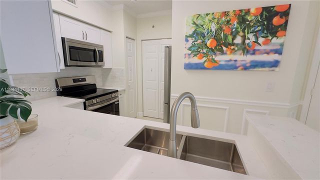 17125 N Bay Rd 3311, Sunny Isles Beach, FL 33160