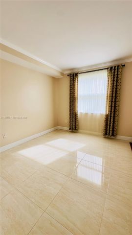 17125 N Bay Rd 3311, Sunny Isles Beach, FL 33160