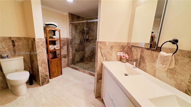 17125 N Bay Rd 3311, Sunny Isles Beach, FL 33160