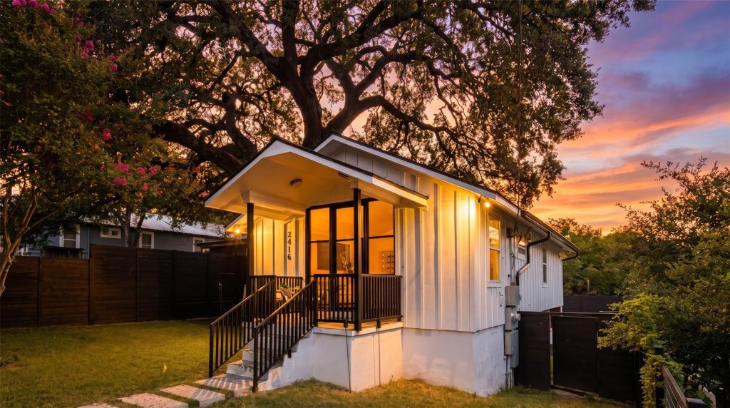 2416 E 10th ST B, Austin, TX 78702
