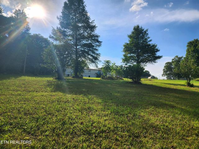 185 Mccormick Lane, Harriman, TN 37748