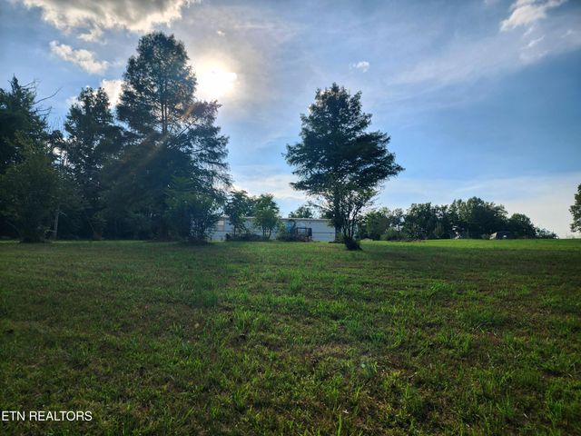 185 Mccormick Lane, Harriman, TN 37748