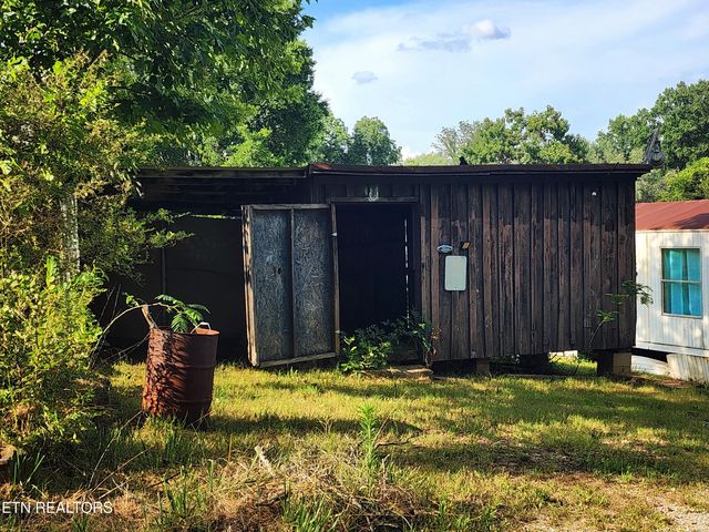 185 Mccormick Lane, Harriman, TN 37748