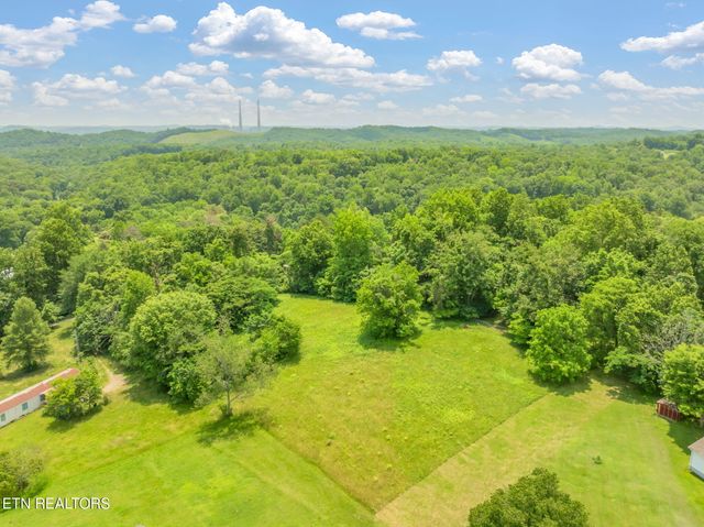 185 Mccormick Lane, Harriman, TN 37748