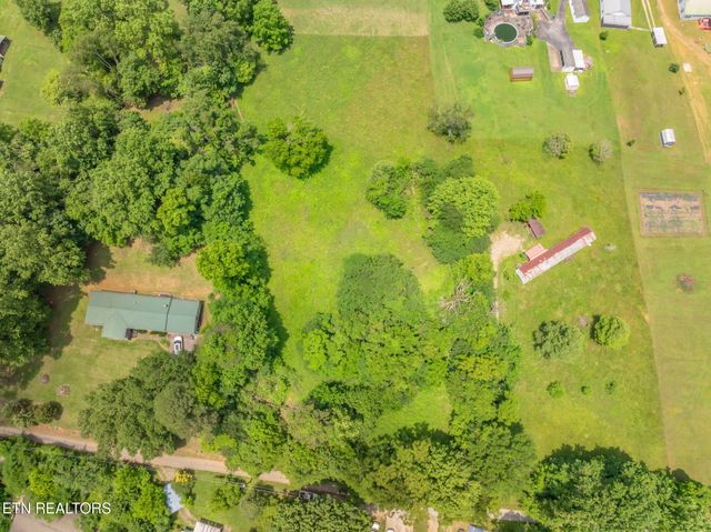 185 Mccormick Lane, Harriman, TN 37748
