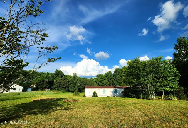185 Mccormick Lane, Harriman, TN 37748