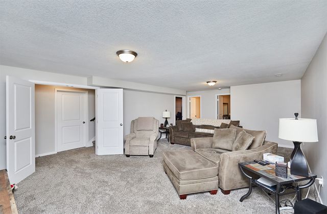 713 NE Maple Street, Elkhart, IA 50073