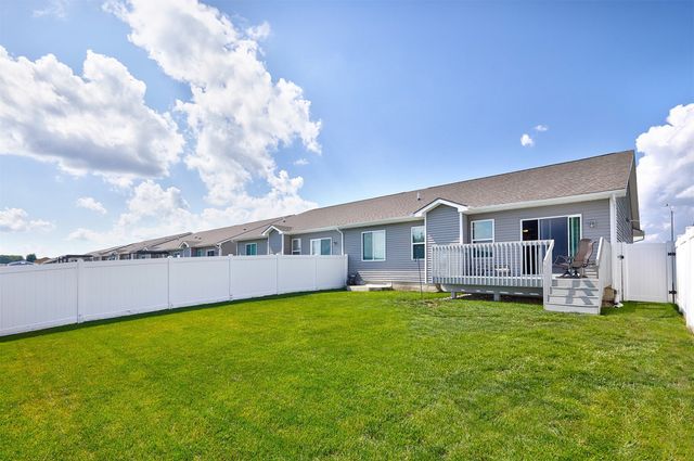 713 NE Maple Street, Elkhart, IA 50073