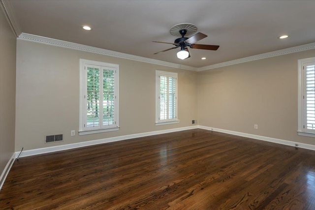 2608 HOLLY SPRING DR, Germantown, TN 38138