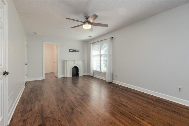 2608 HOLLY SPRING DR, Germantown, TN 38138