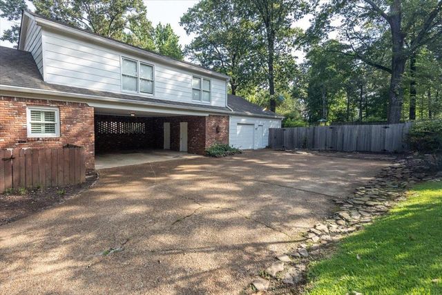 2608 HOLLY SPRING DR, Germantown, TN 38138