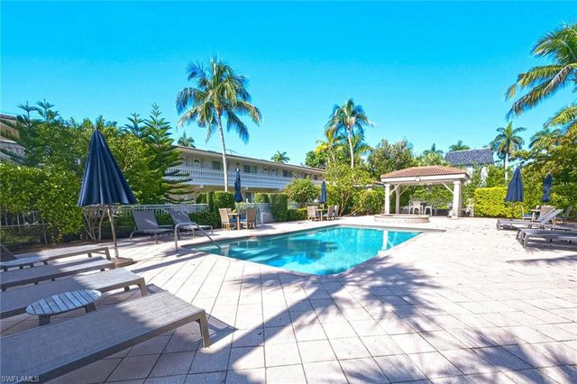 980 7th AVE S 204, Naples, FL 34102