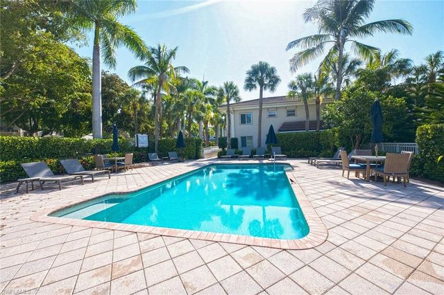980 7th AVE S 204, Naples, FL 34102