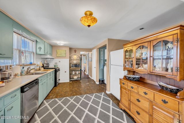 265 Thompson Avenue, North Middletown, NJ 07748