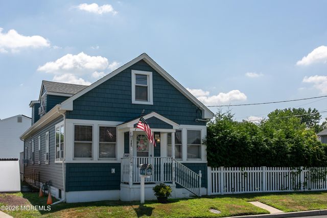 265 Thompson Avenue, North Middletown, NJ 07748