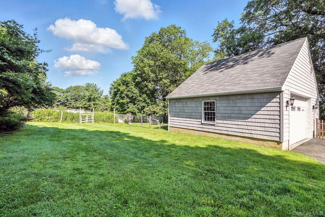 28 Moseman Avenue, Katonah, NY 10536