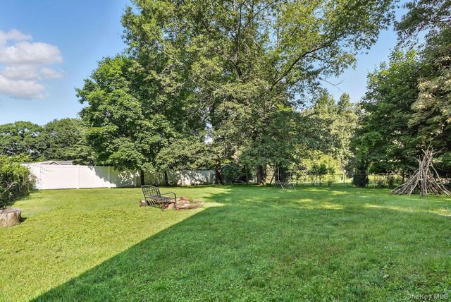 28 Moseman Avenue, Katonah, NY 10536