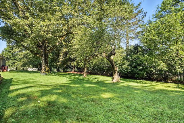 28 Moseman Avenue, Katonah, NY 10536