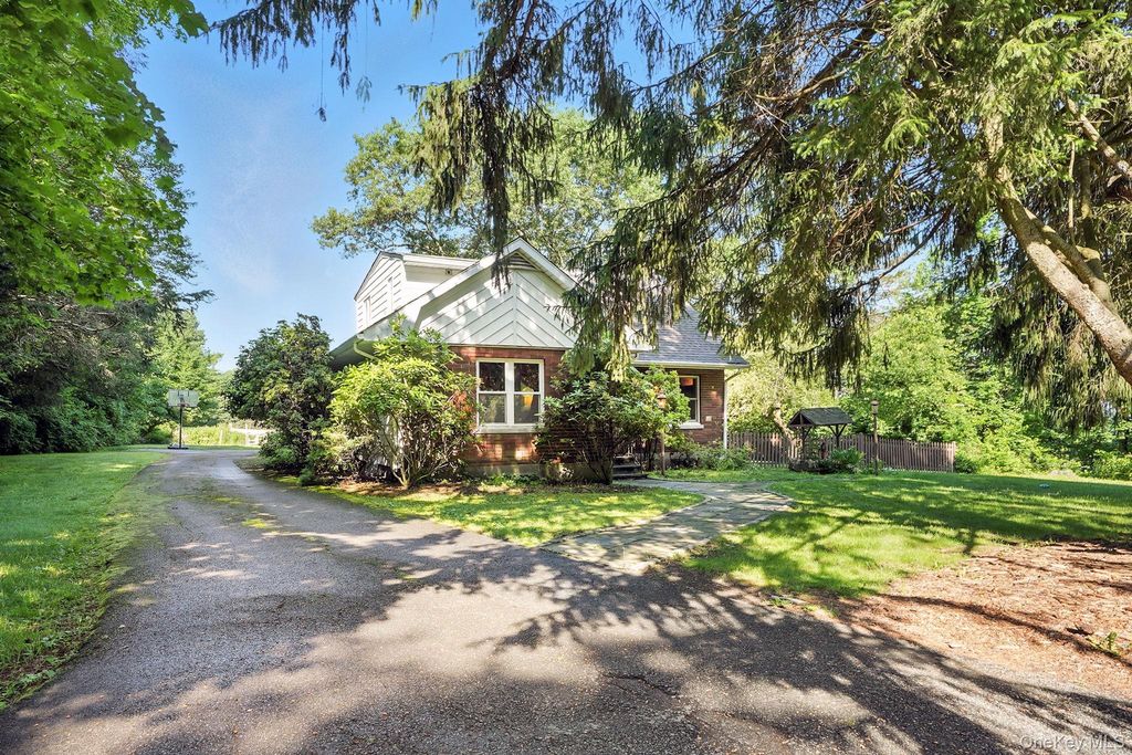 28 Moseman Avenue, Katonah, NY 10536